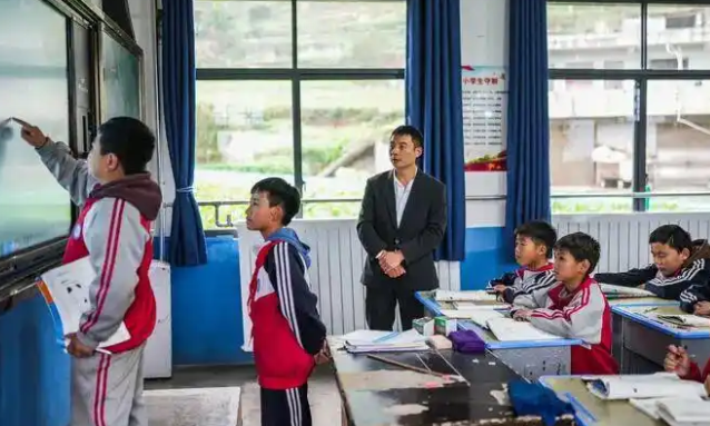 教育之间的有机联合特别是要充分发挥家长教育的基础性效果