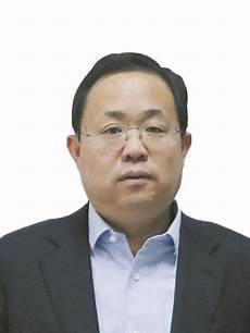 而且有个别幼儿表现非常积极活跃