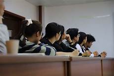 【点击在线咨询问题】 执业药师报名条件如下1．取